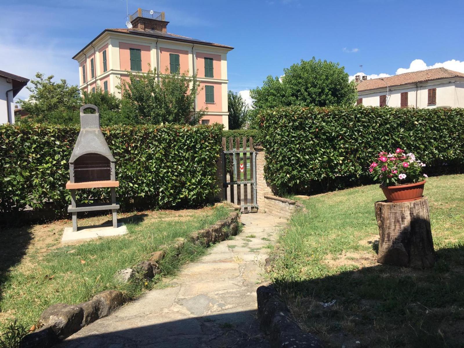 Casa Gatti: Villa Con Giardino Con Accesso Indipendente Rivanazzano Terme Bagian luar foto