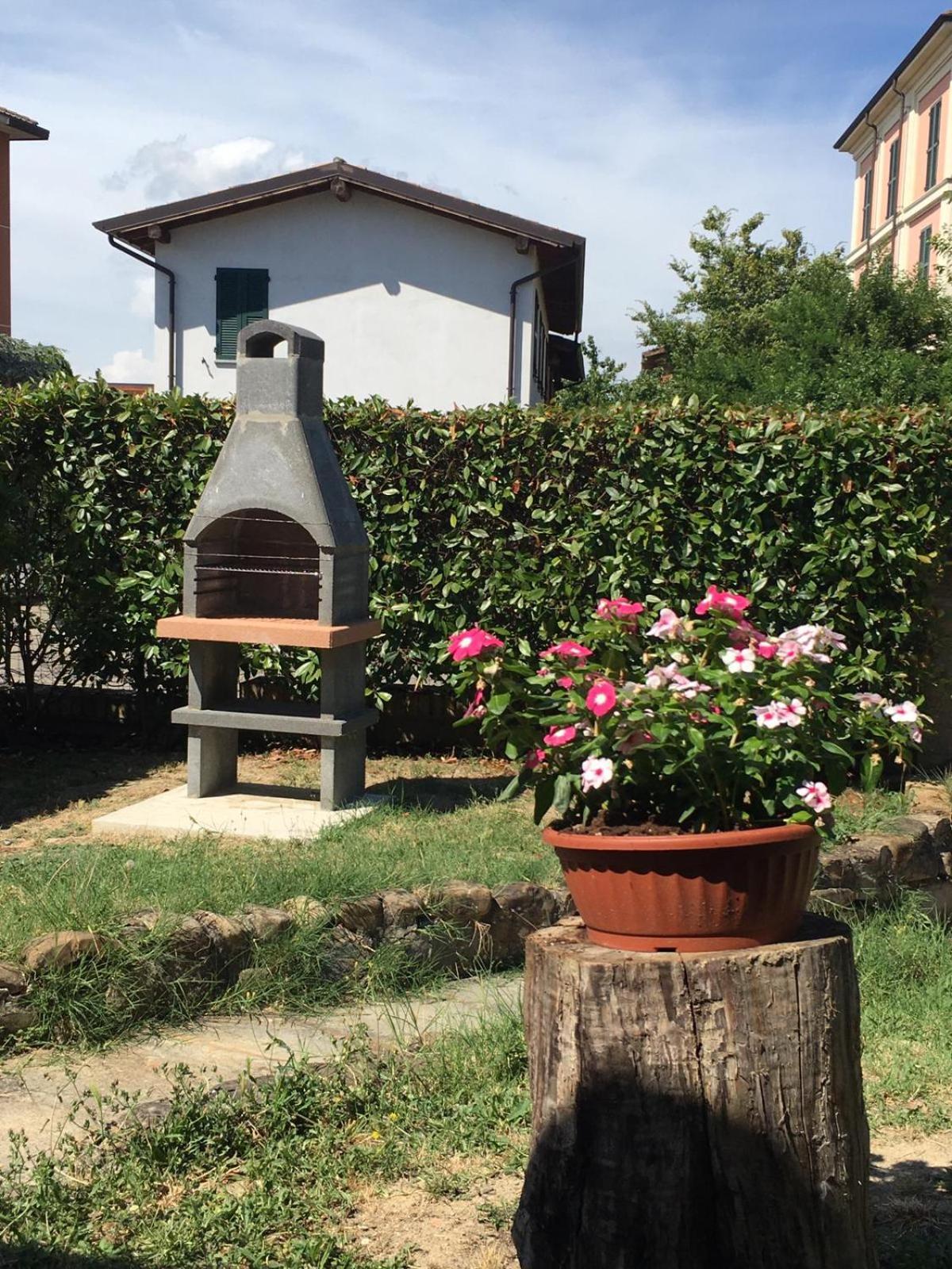 Casa Gatti: Villa Con Giardino Con Accesso Indipendente Rivanazzano Terme Bagian luar foto